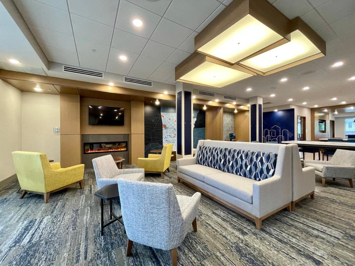Holiday Inn Express & Suites - Ft. Smith - Airport By Ihg Fort Smith Bagian luar foto