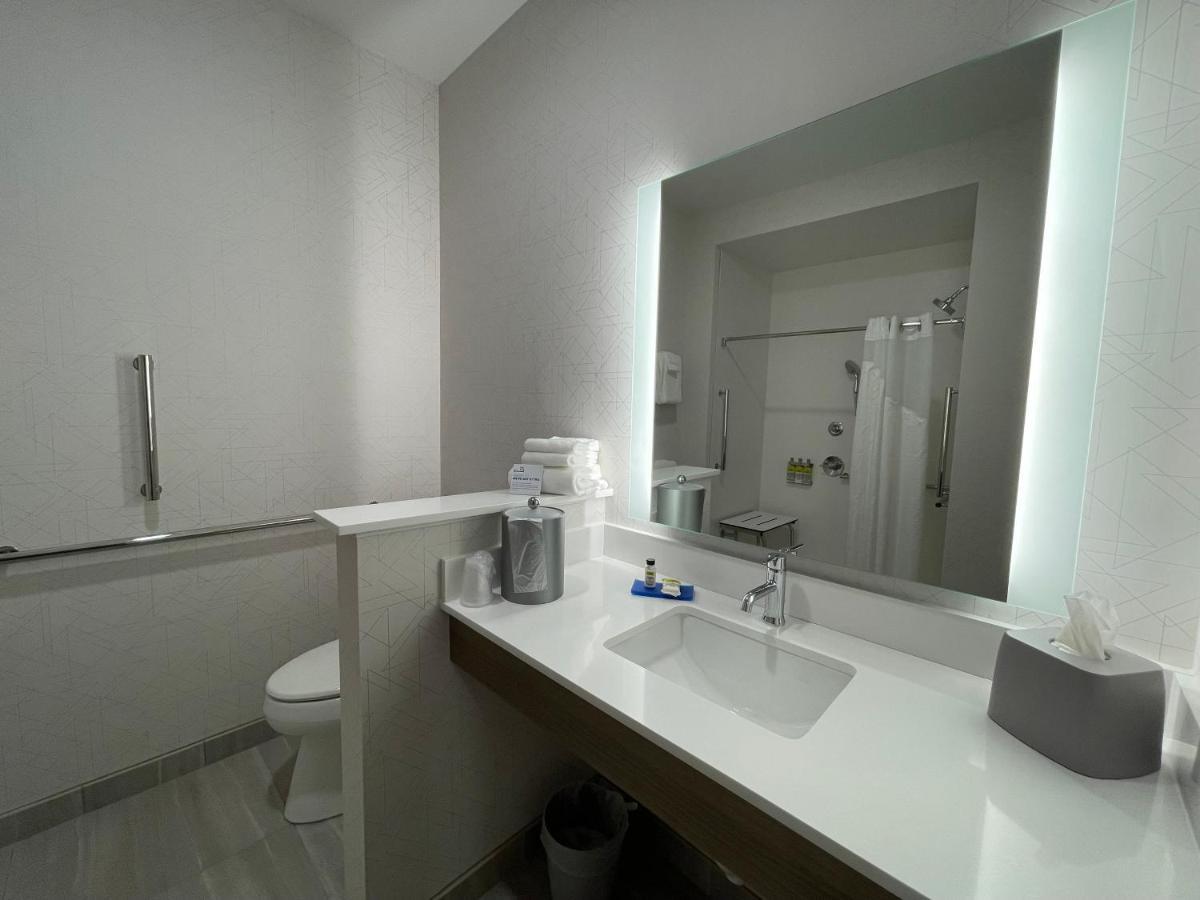 Holiday Inn Express & Suites - Ft. Smith - Airport By Ihg Fort Smith Bagian luar foto