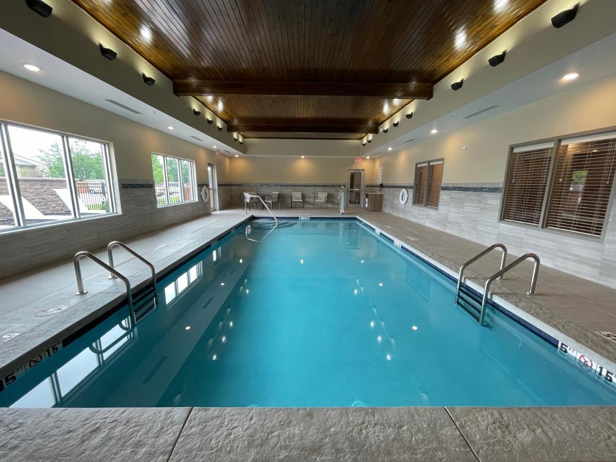 Holiday Inn Express & Suites - Ft. Smith - Airport By Ihg Fort Smith Bagian luar foto