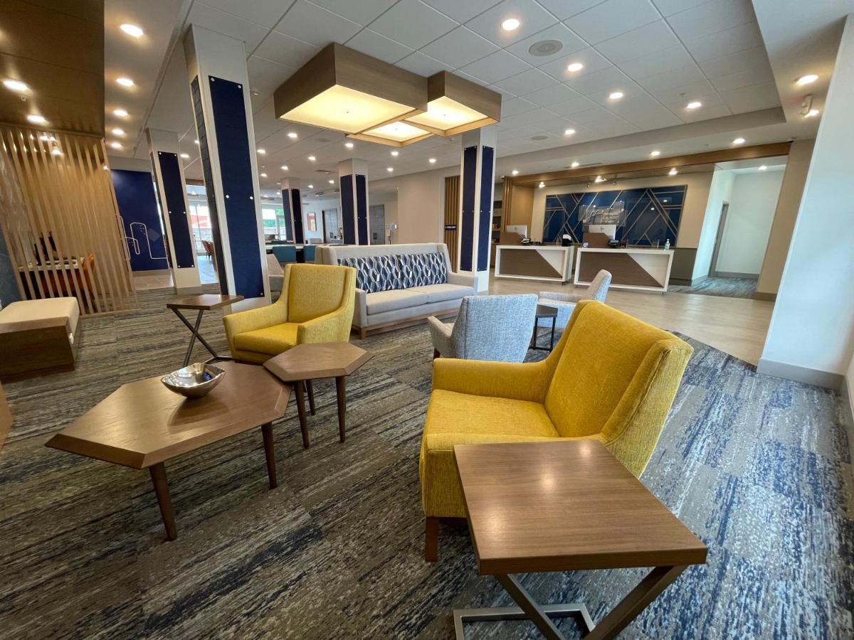Holiday Inn Express & Suites - Ft. Smith - Airport By Ihg Fort Smith Bagian luar foto