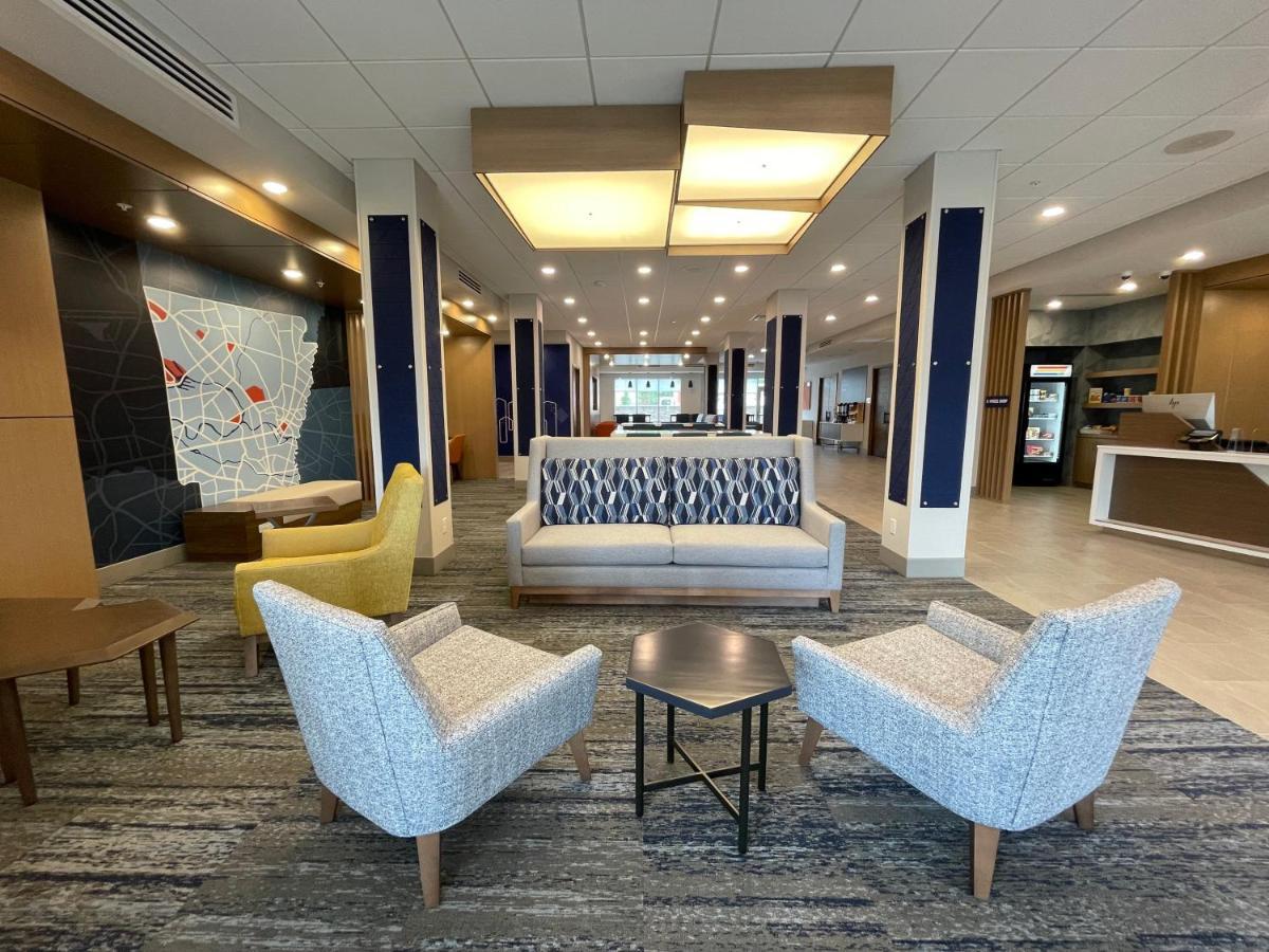 Holiday Inn Express & Suites - Ft. Smith - Airport By Ihg Fort Smith Bagian luar foto