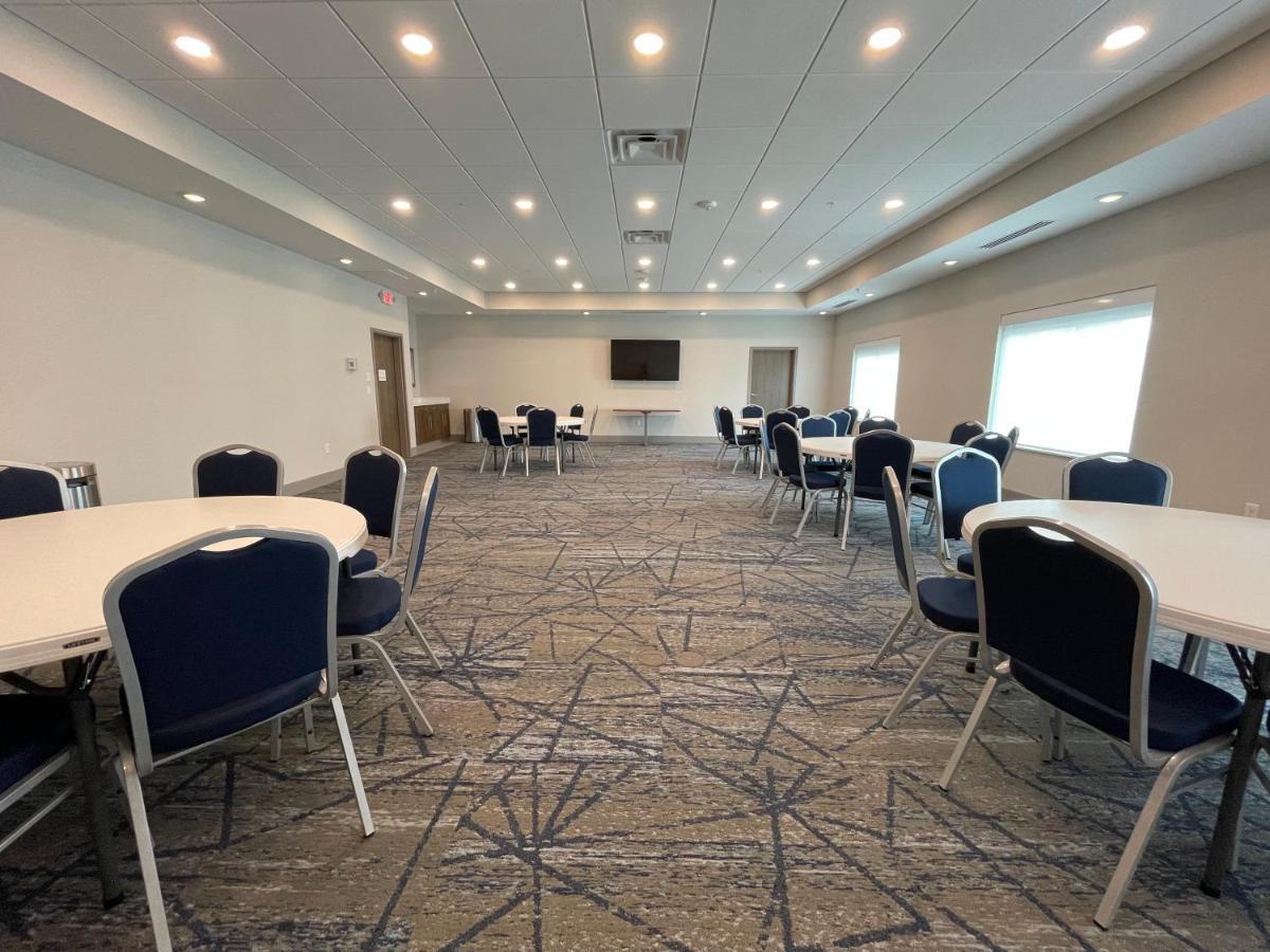 Holiday Inn Express & Suites - Ft. Smith - Airport By Ihg Fort Smith Bagian luar foto