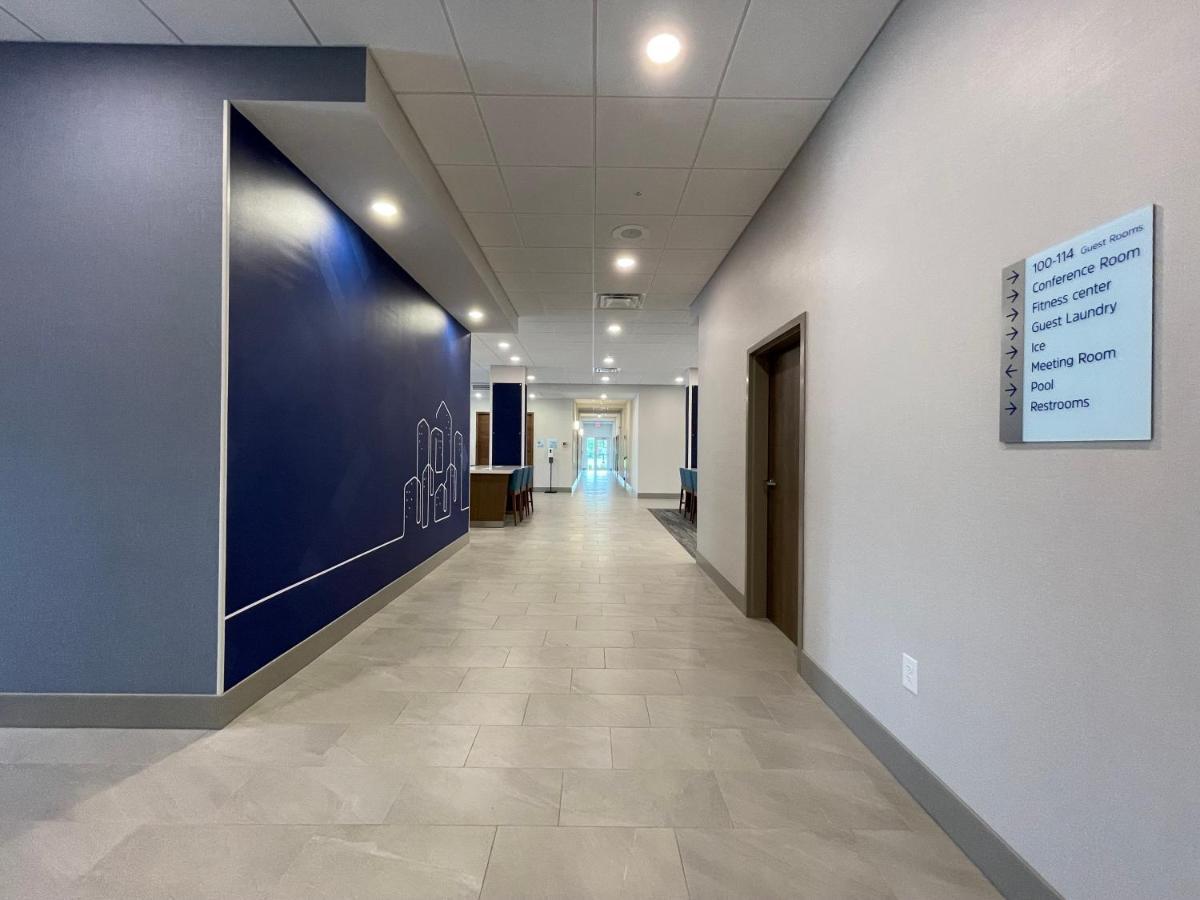 Holiday Inn Express & Suites - Ft. Smith - Airport By Ihg Fort Smith Bagian luar foto