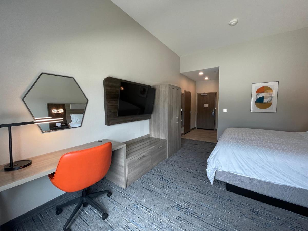 Holiday Inn Express & Suites - Ft. Smith - Airport By Ihg Fort Smith Bagian luar foto