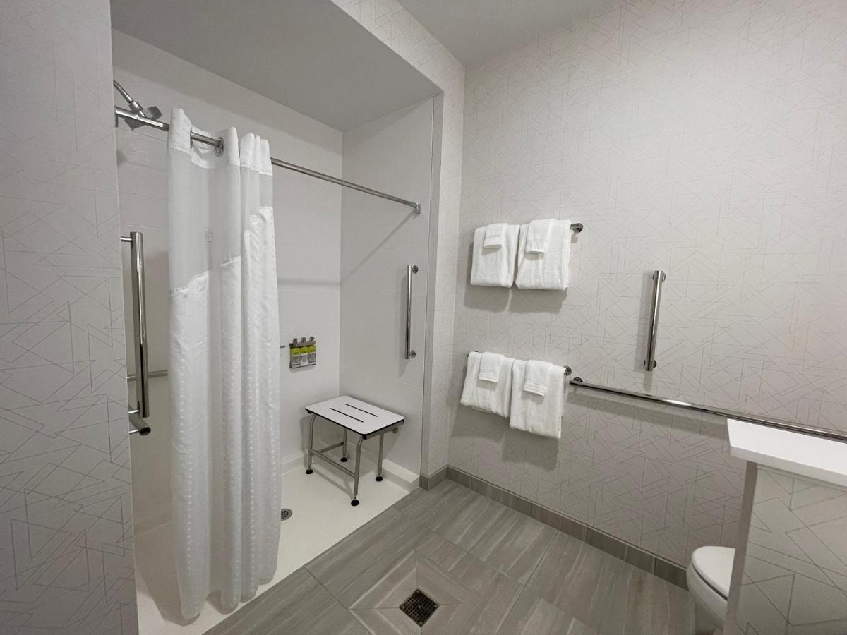 Holiday Inn Express & Suites - Ft. Smith - Airport By Ihg Fort Smith Bagian luar foto